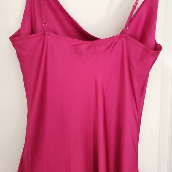 Silk Cocktail Dress Fuchsia Color Size 4-6 Fitted Cut - Picture 8 of 9